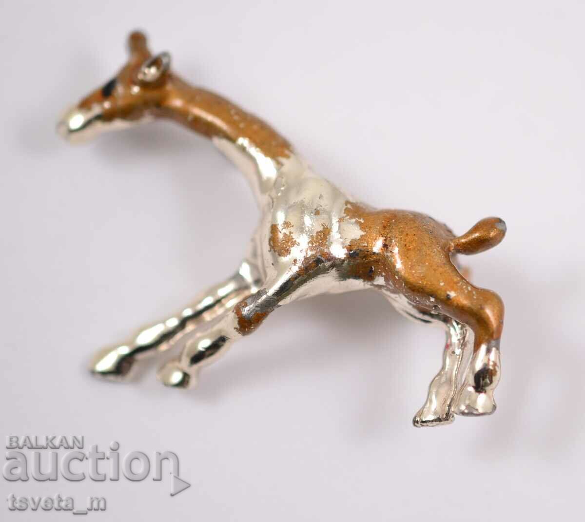 Δημοπρασία Μια καρφίτσα