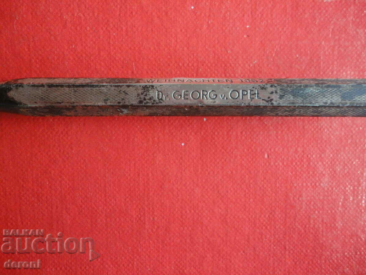 Delivery of Unique silver pencil Fend Dictator pen Delivery of Unique silver pencil Fend Dictator pen