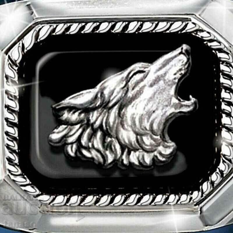 Auction  Men's ring with zircon and wolf
