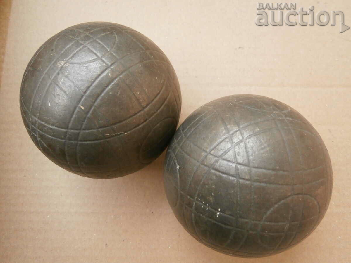 pétanque bocce boule vintage game balls 2 pcs. retro vintage with price 75.00 BGN | € 38.35 pétanque bocce boule vintage game balls 2 pcs. retro vintage with price 75.00 BGN | € 38.35