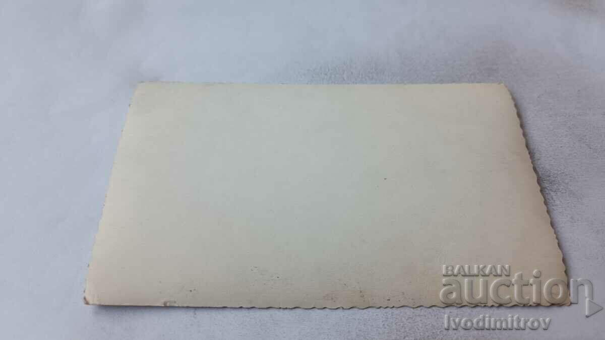 Photo Officer woman boy and girl with price 1.45 BGN | € 0.74