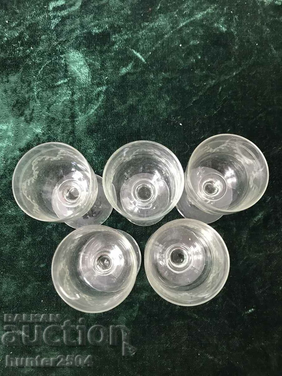 Cups-11/5 cm, finely engraved-5 pcs. with price 34.95 BGN | € 17.87 Cups-11/5 cm, finely engraved-5 pcs. with price 34.95 BGN | € 17.87