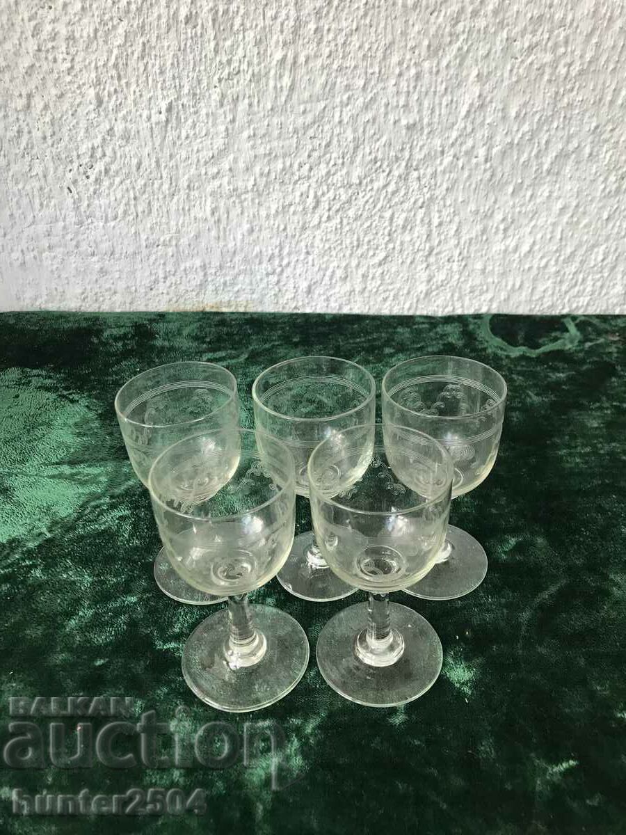 Cups-11/5 cm, finely engraved-5 pcs.