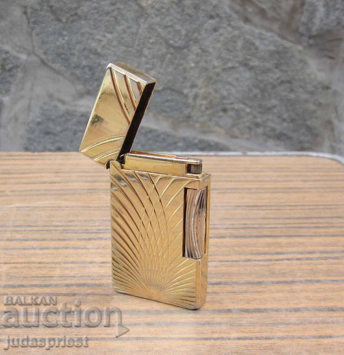 5000 παλιός επιχρυσωμένος αναπτήρας εργασίας με τιμή 30.00 BGN | € 15.34 5000 παλιός επιχρυσωμένος αναπτήρας εργασίας με τιμή 30.00 BGN | € 15.34