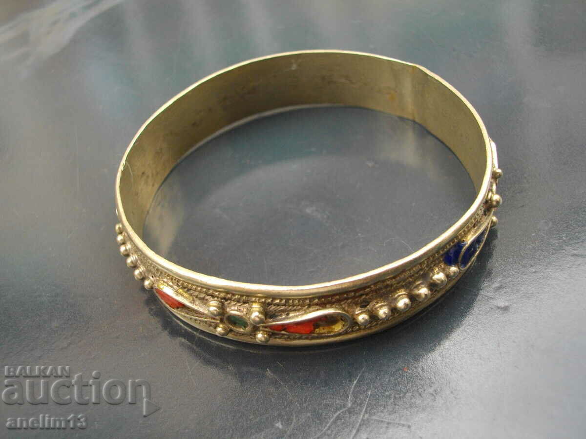 BĂRĂRĂ SACHAN VECHE CU SMALT cu preț 55.00 BGN | € 28.12 BĂRĂRĂ SACHAN VECHE CU SMALT cu preț 55.00 BGN | € 28.12