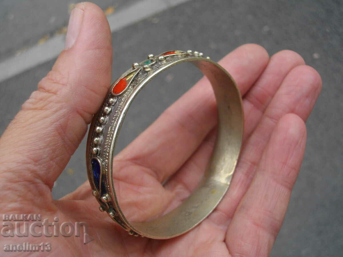 Licitație BĂRĂRĂ SACHAN VECHE CU SMALT Licitație BĂRĂRĂ SACHAN VECHE CU SMALT