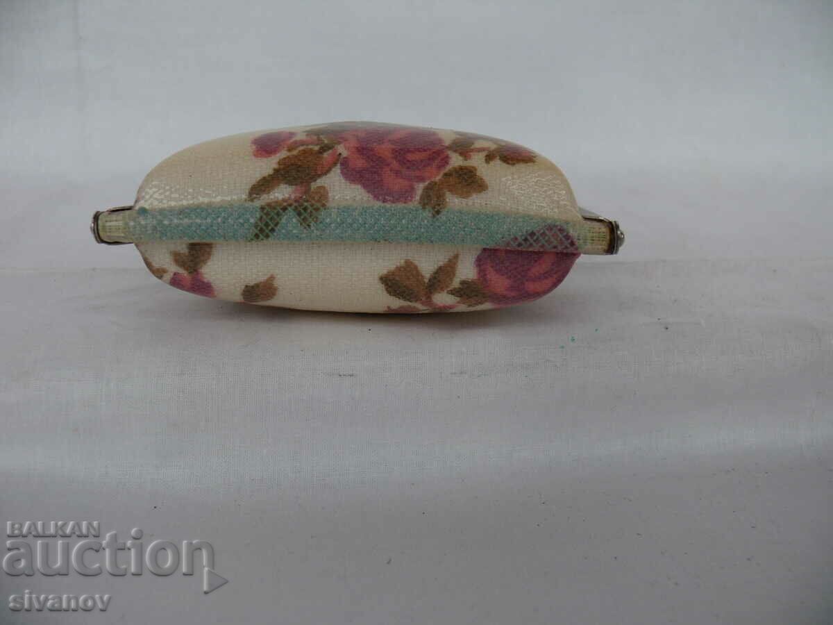 Interesting old purse #1637 with price 14.99 BGN | € 7.66 Interesting old purse #1637 with price 14.99 BGN | € 7.66