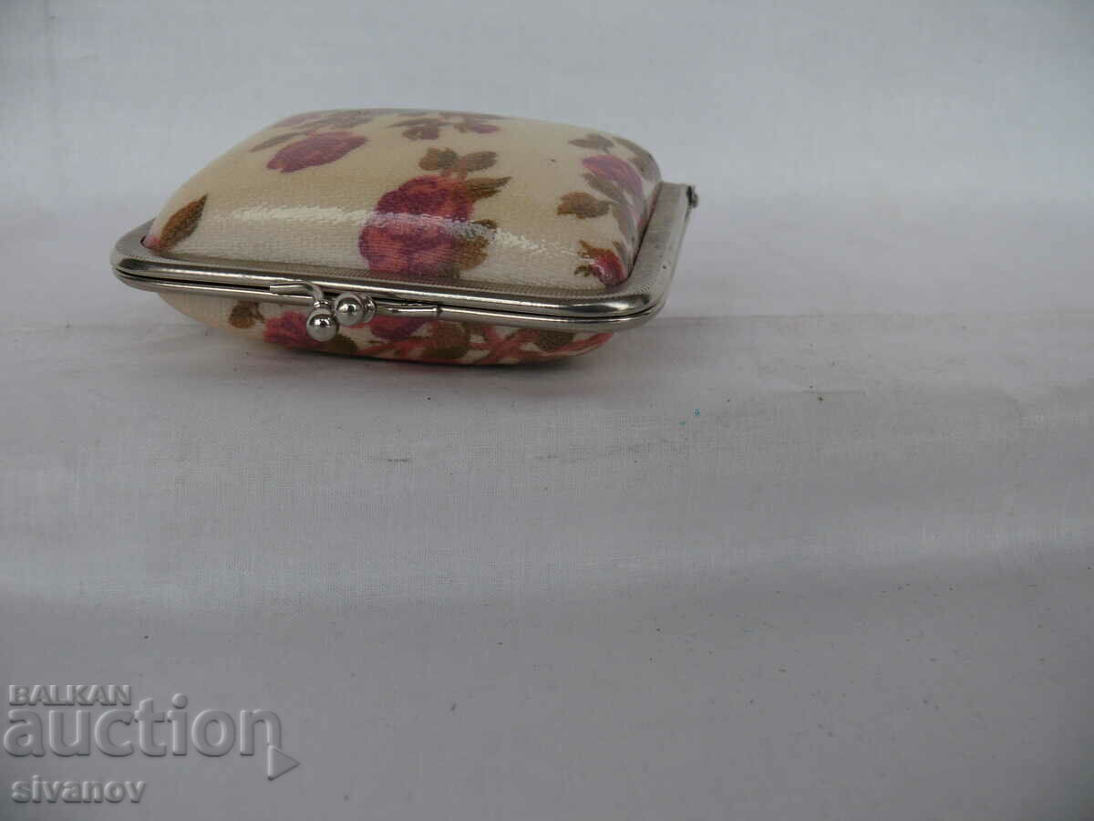 Auction Interesting old purse #1637 Auction Interesting old purse #1637