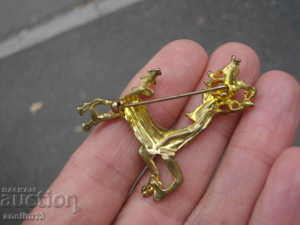 Livrarea BROȘĂ VECHE SMALȚĂ CPRIVĂ