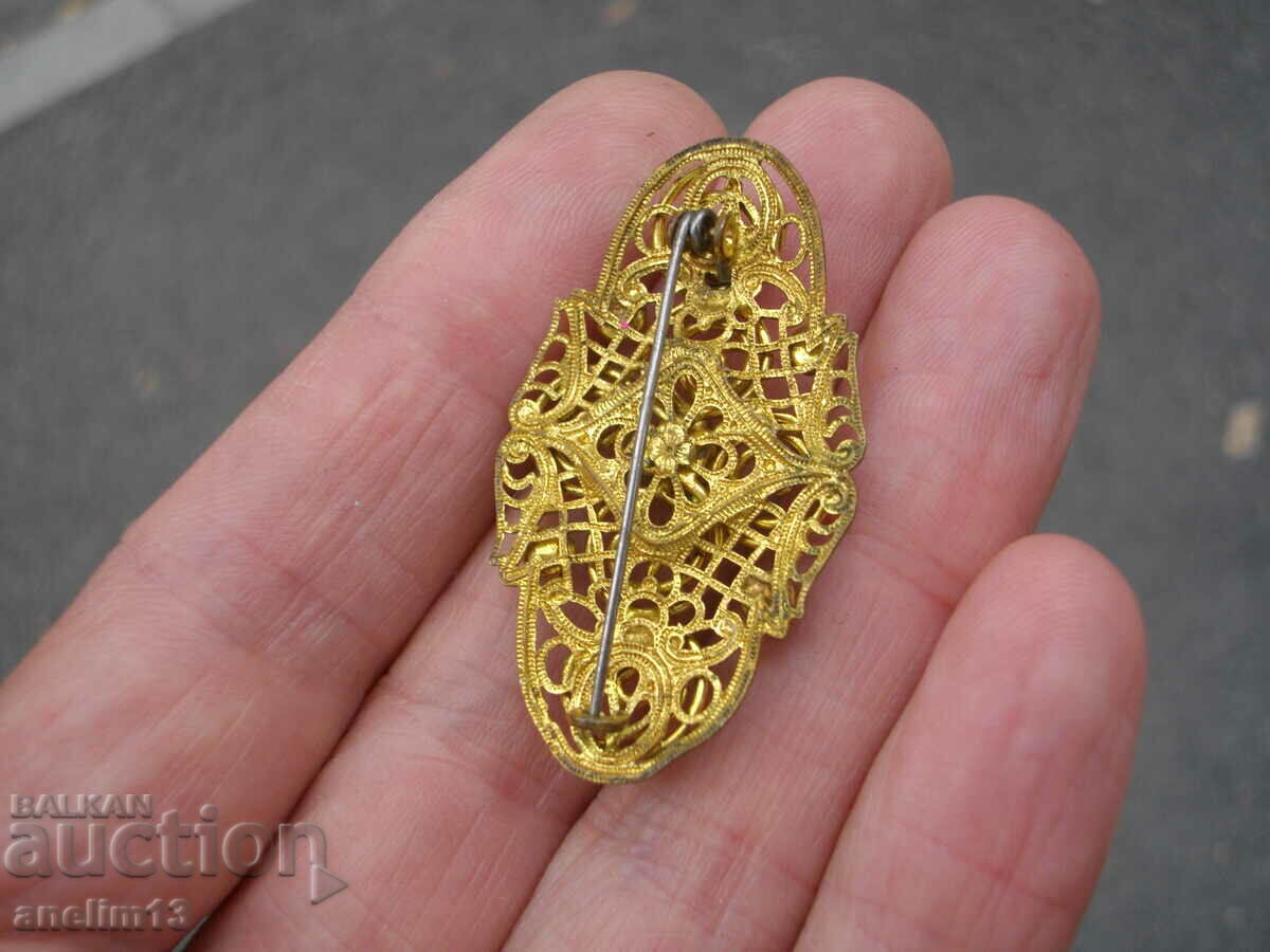 OLD BROOCH - 5