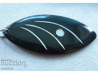 Unic!-Medalion din Noua Zeelandă din fanii de balenă