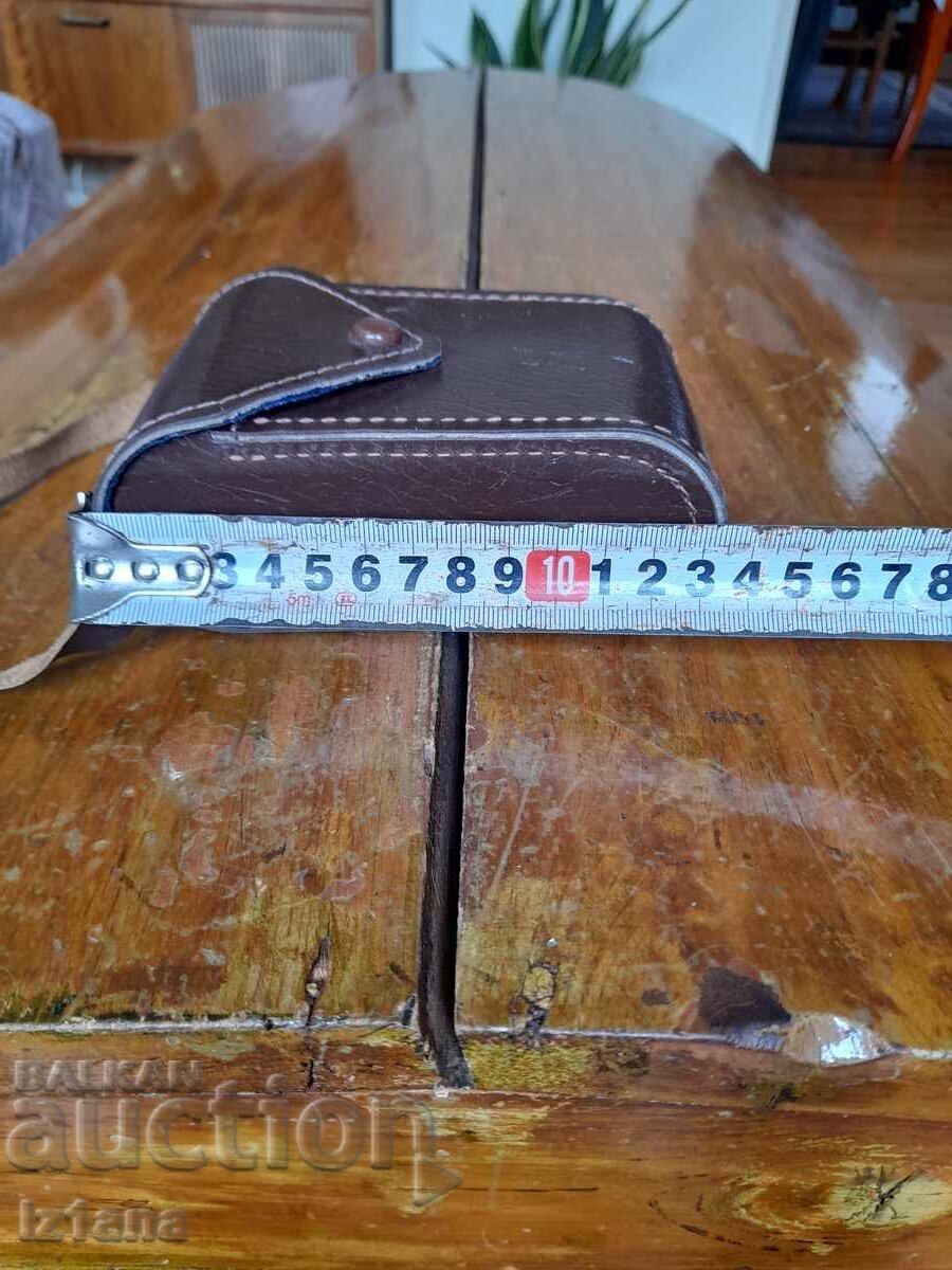 Licitație Husa veche din piele Licitație Husa veche din piele