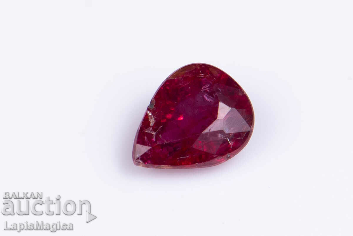 Ruby 0,30ct tăiat în lacrimă netratat