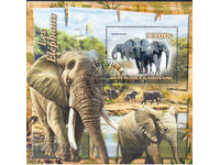 2022. Gabon. Animale - Elefanți. Bloc.