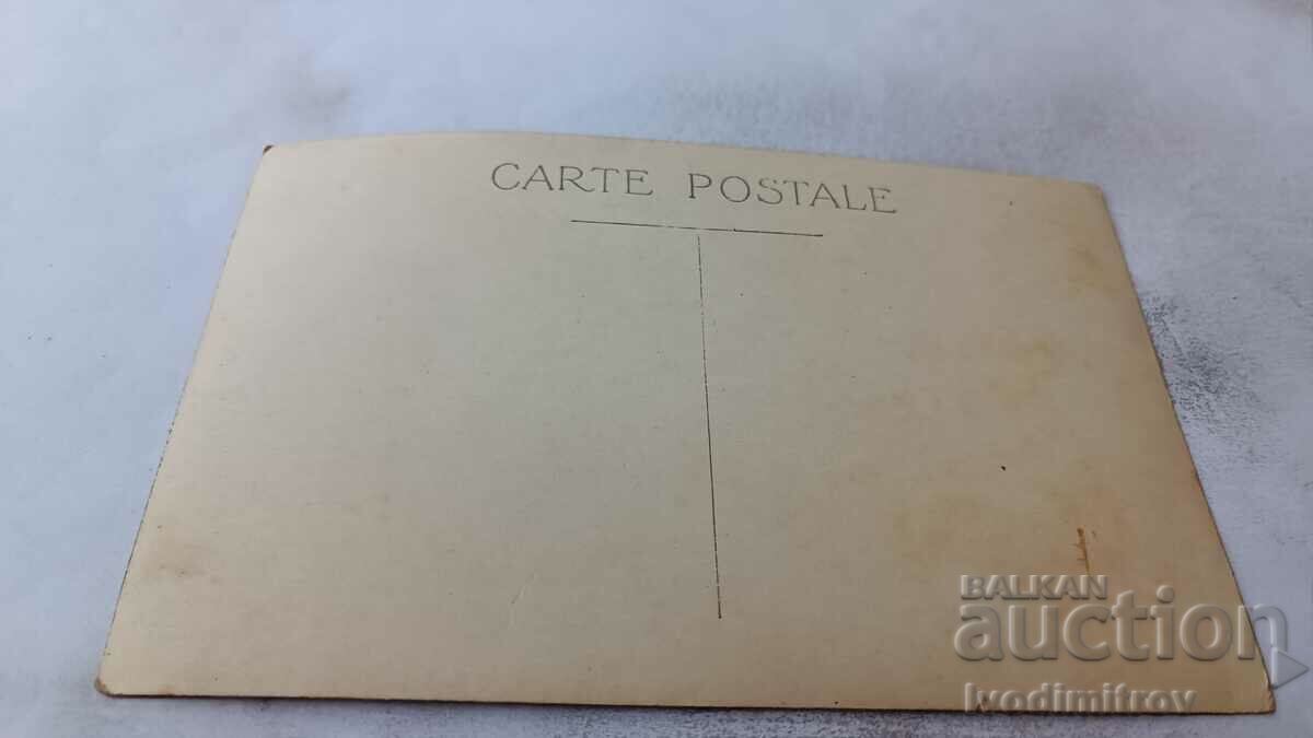 Fotografie Bărbați și femei pe plajă cu preț 3.45 BGN | € 1.76 Fotografie Bărbați și femei pe plajă cu preț 3.45 BGN | € 1.76