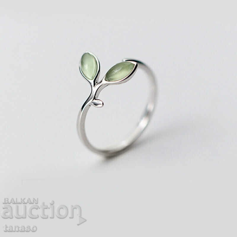 Нежен пръстен с малки опали, посребрен Нежен пръстен с малки опали, посребрен