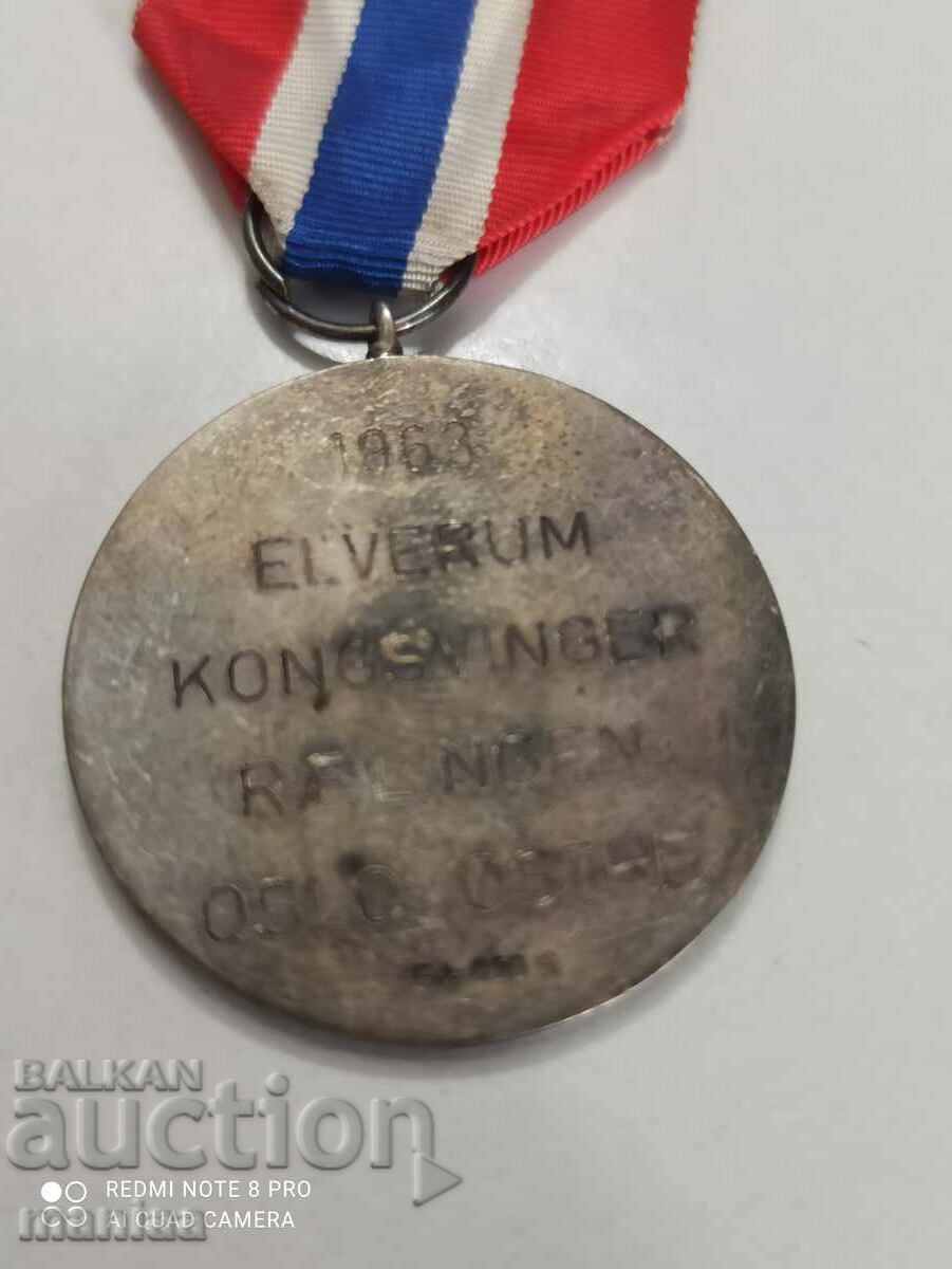 Delivery of Norwegian Silver Medal with mark Delivery of Norwegian Silver Medal with mark
