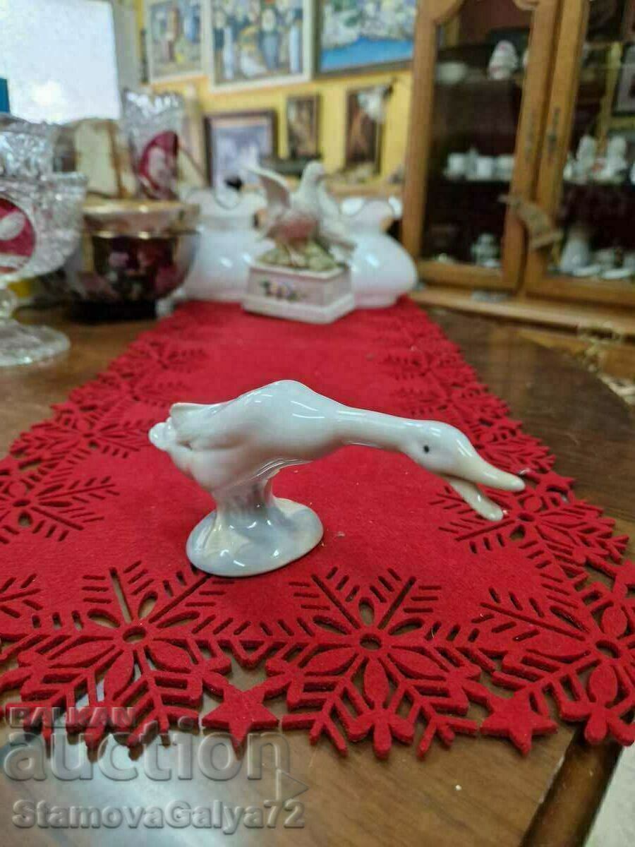 Delivery of Unique antique Spanish Llardo porcelain figure Delivery of Unique antique Spanish Llardo porcelain figure