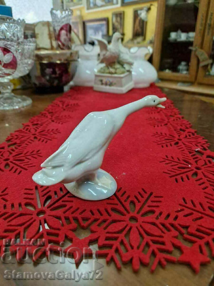 Unique antique Spanish Llardo porcelain figure - 6 Unique antique Spanish Llardo porcelain figure - 6