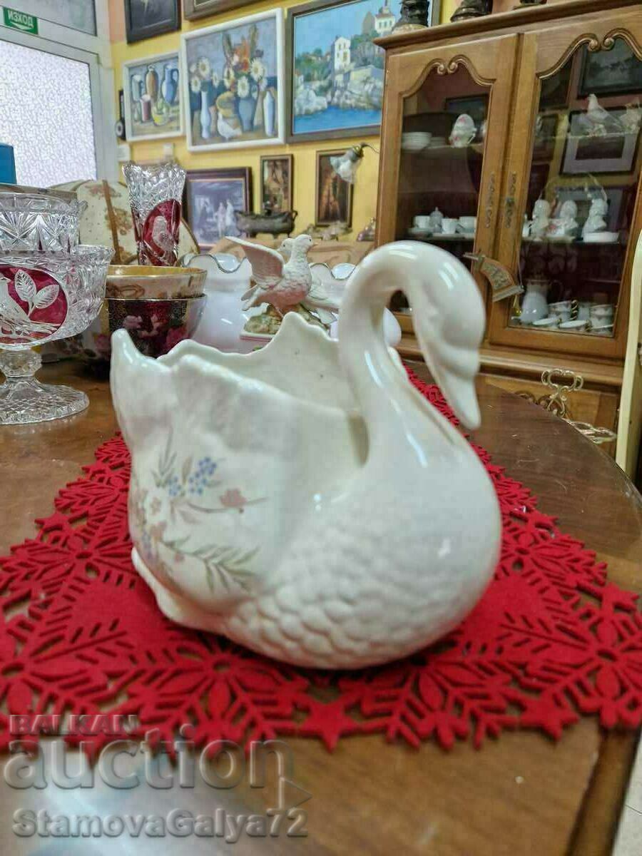 Delivery of A beautiful antique English porcelain figure