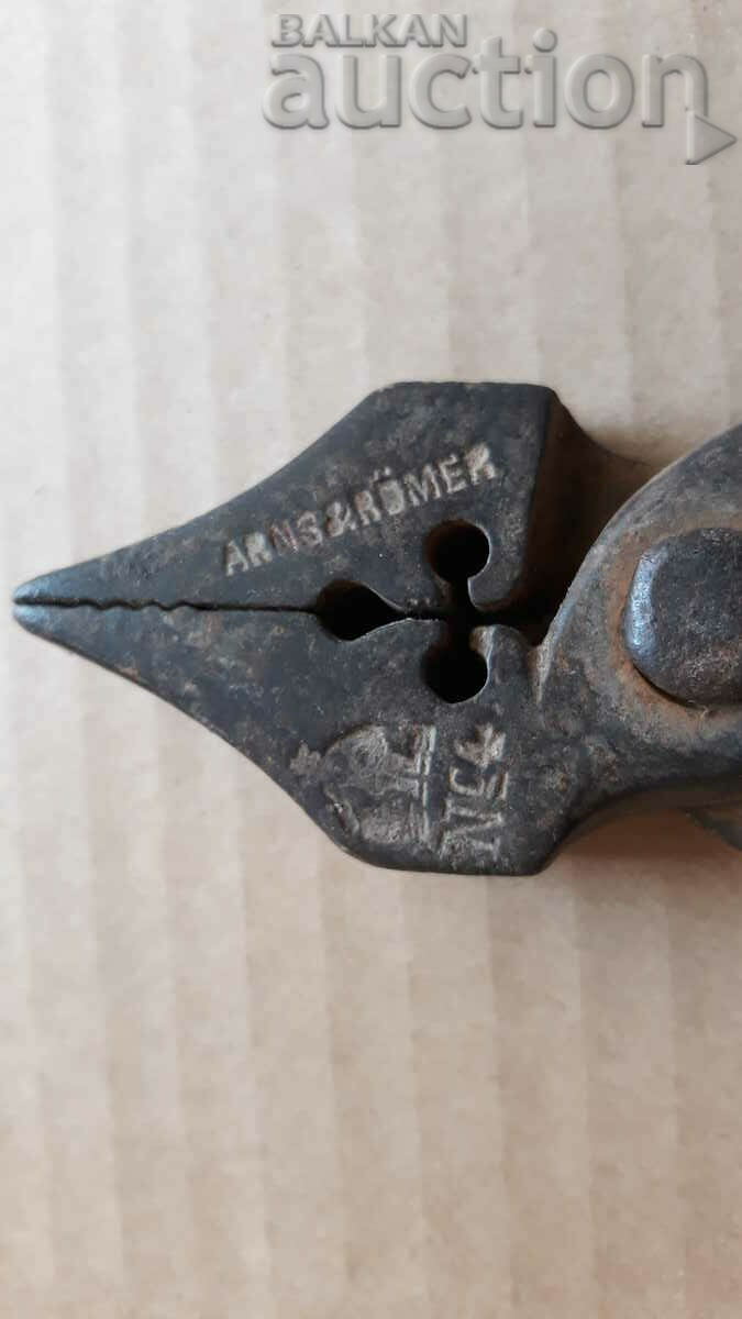 Delivery of vintage craftsman's pliers Delivery of vintage craftsman's pliers