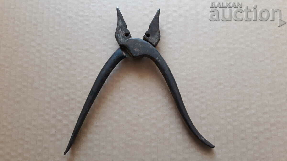 vintage craftsman's pliers - 6 vintage craftsman's pliers - 6