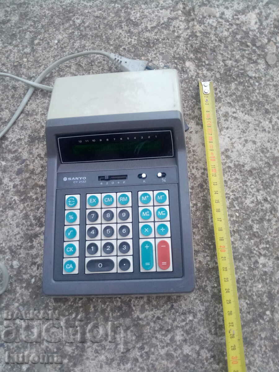 Стар електронен калкулатор Sanyo CY 2132