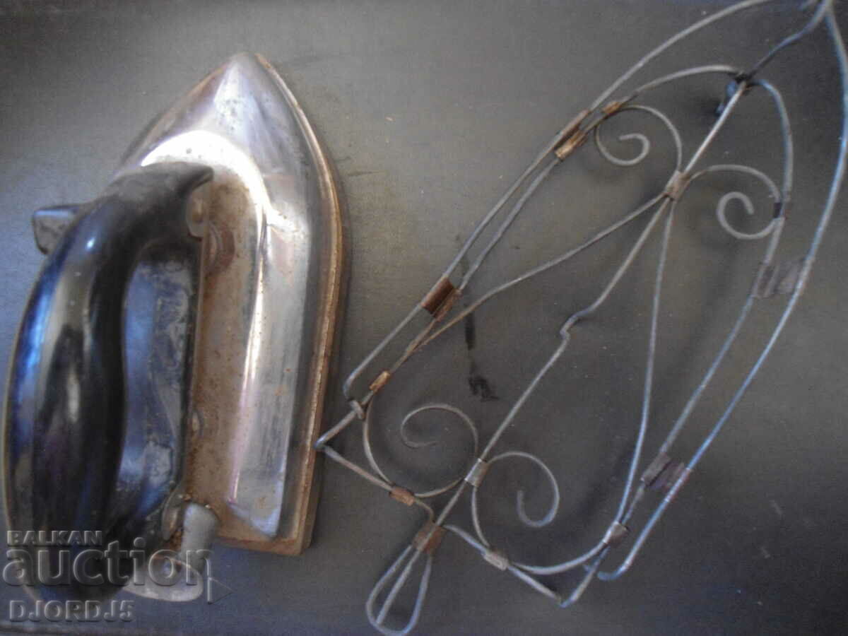 Auction  Old iron with stand