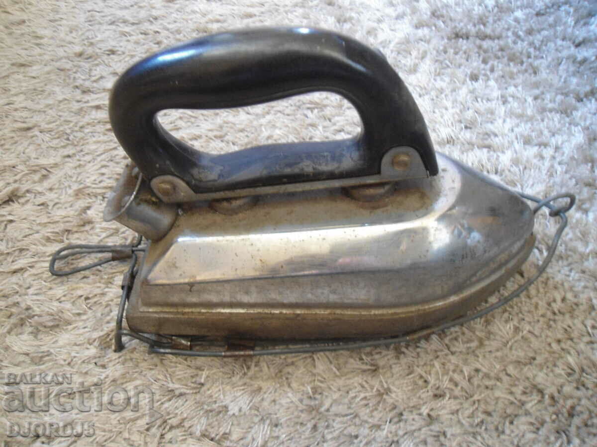 Old iron with stand - 7