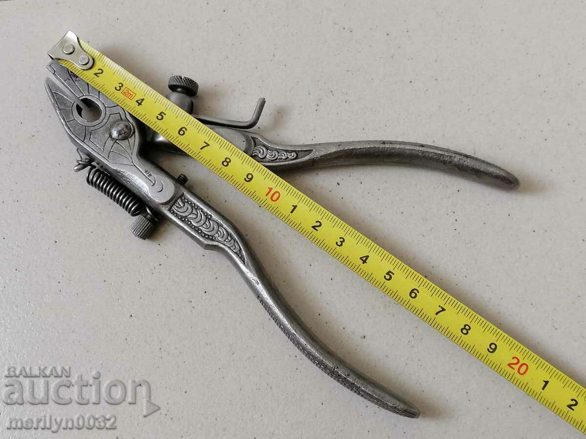 Old chappy-type pliers, a tool, serrated - 6 Old chappy-type pliers, a tool, serrated - 6