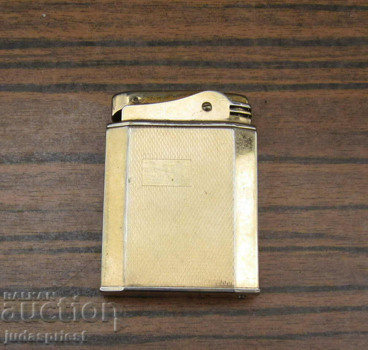 Δημοπρασία τυπικός παλιός ελβετικός επίχρυσος αναπτήρας με μεταγενέστερη μουσική Δημοπρασία τυπικός παλιός ελβετικός επίχρυσος αναπτήρας με μεταγενέστερη μουσική