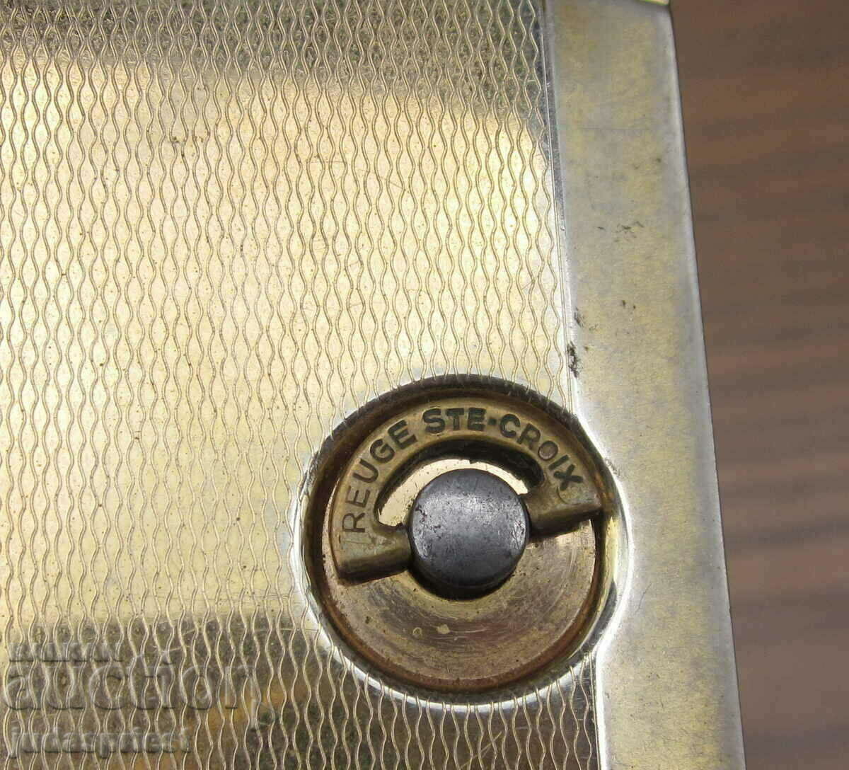 τυπικός παλιός ελβετικός επίχρυσος αναπτήρας με μεταγενέστερη μουσική - 5 τυπικός παλιός ελβετικός επίχρυσος αναπτήρας με μεταγενέστερη μουσική - 5