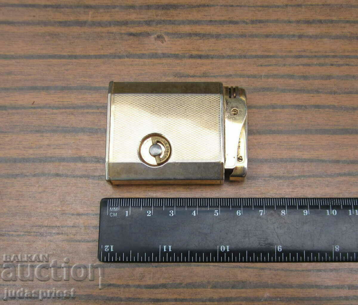 τυπικός παλιός ελβετικός επίχρυσος αναπτήρας με μεταγενέστερη μουσική - 7 τυπικός παλιός ελβετικός επίχρυσος αναπτήρας με μεταγενέστερη μουσική - 7