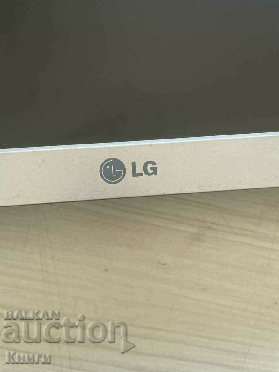 Monitor LG 22 inches without stand - 5 Monitor LG 22 inches without stand - 5