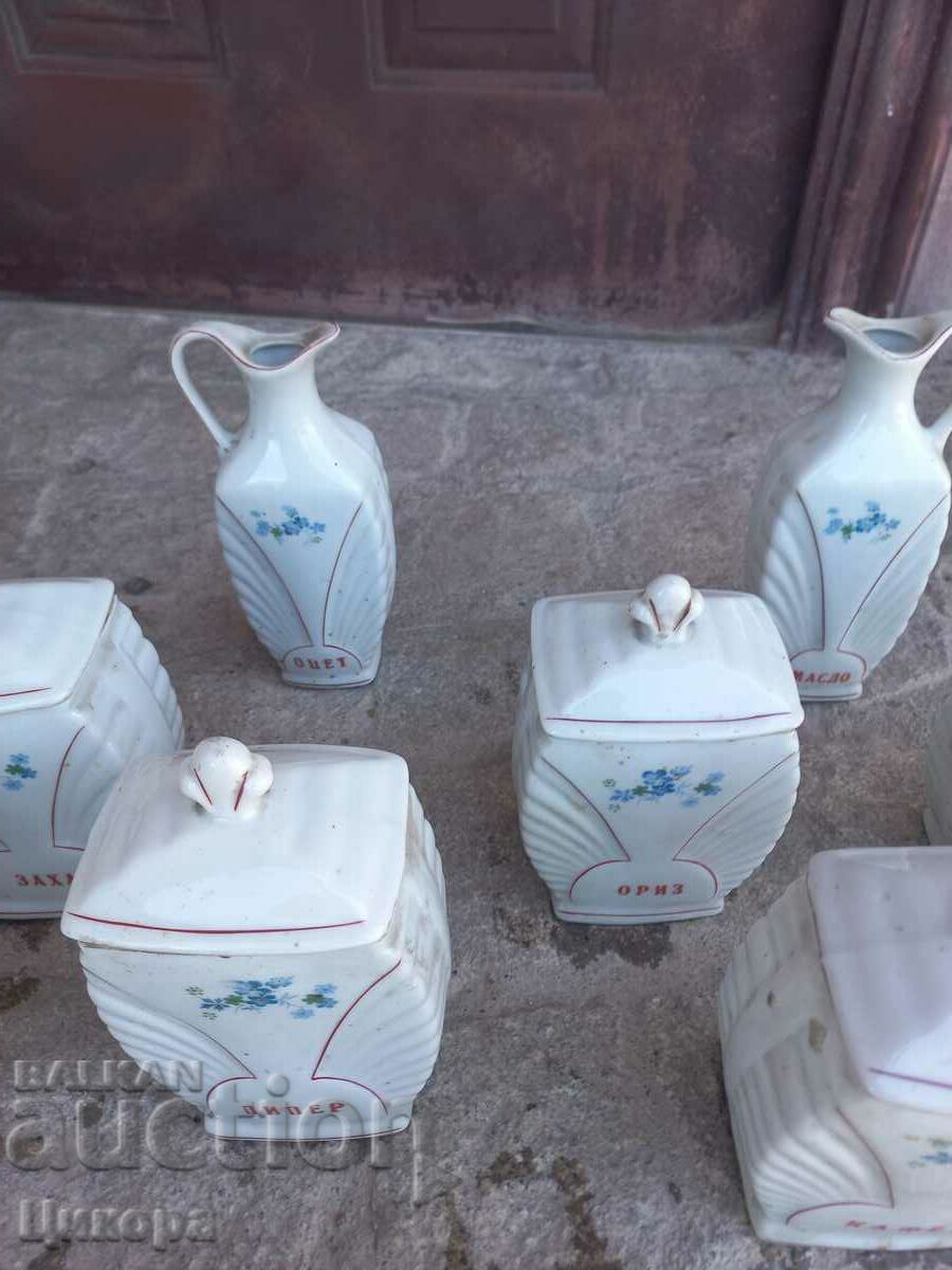 PORCELAIN SPICE SERVICE - 5 PORCELAIN SPICE SERVICE - 5