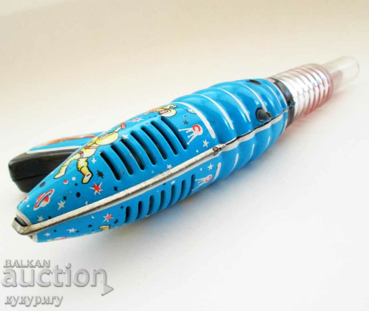Old space gun tinplate mechanical space toy - 6 Old space gun tinplate mechanical space toy - 6