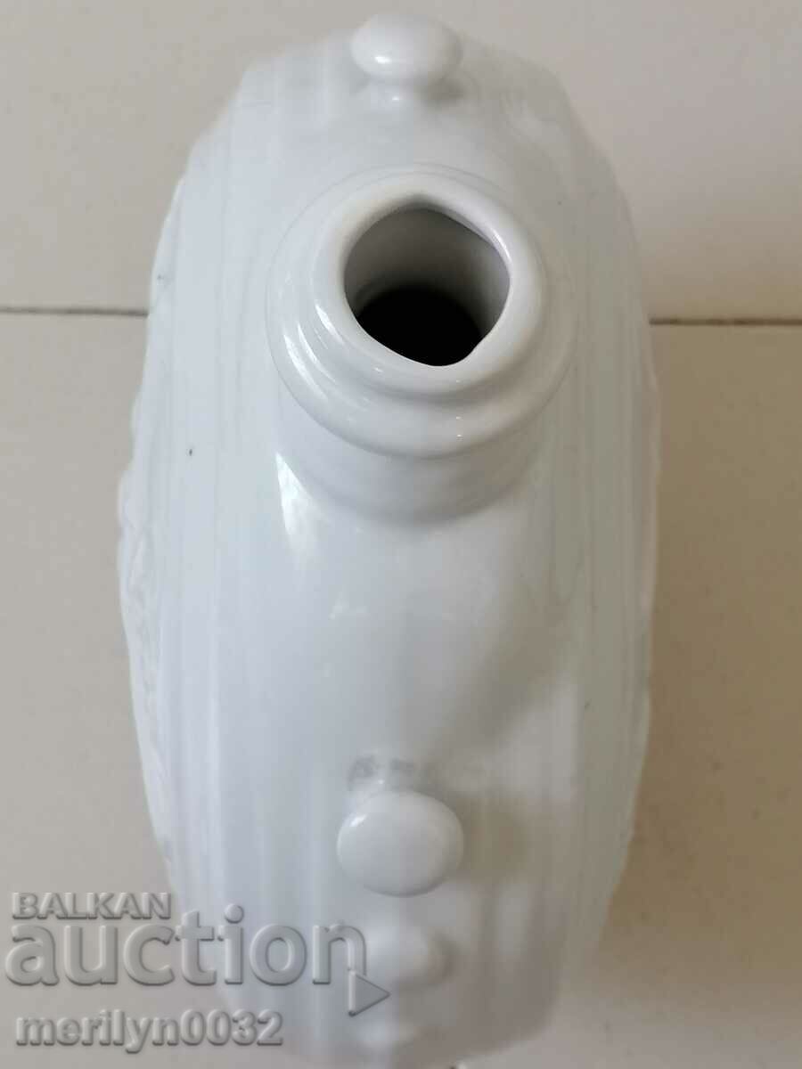 Porcelain bowl porcelain from the time of the Sotsa NRB - 7