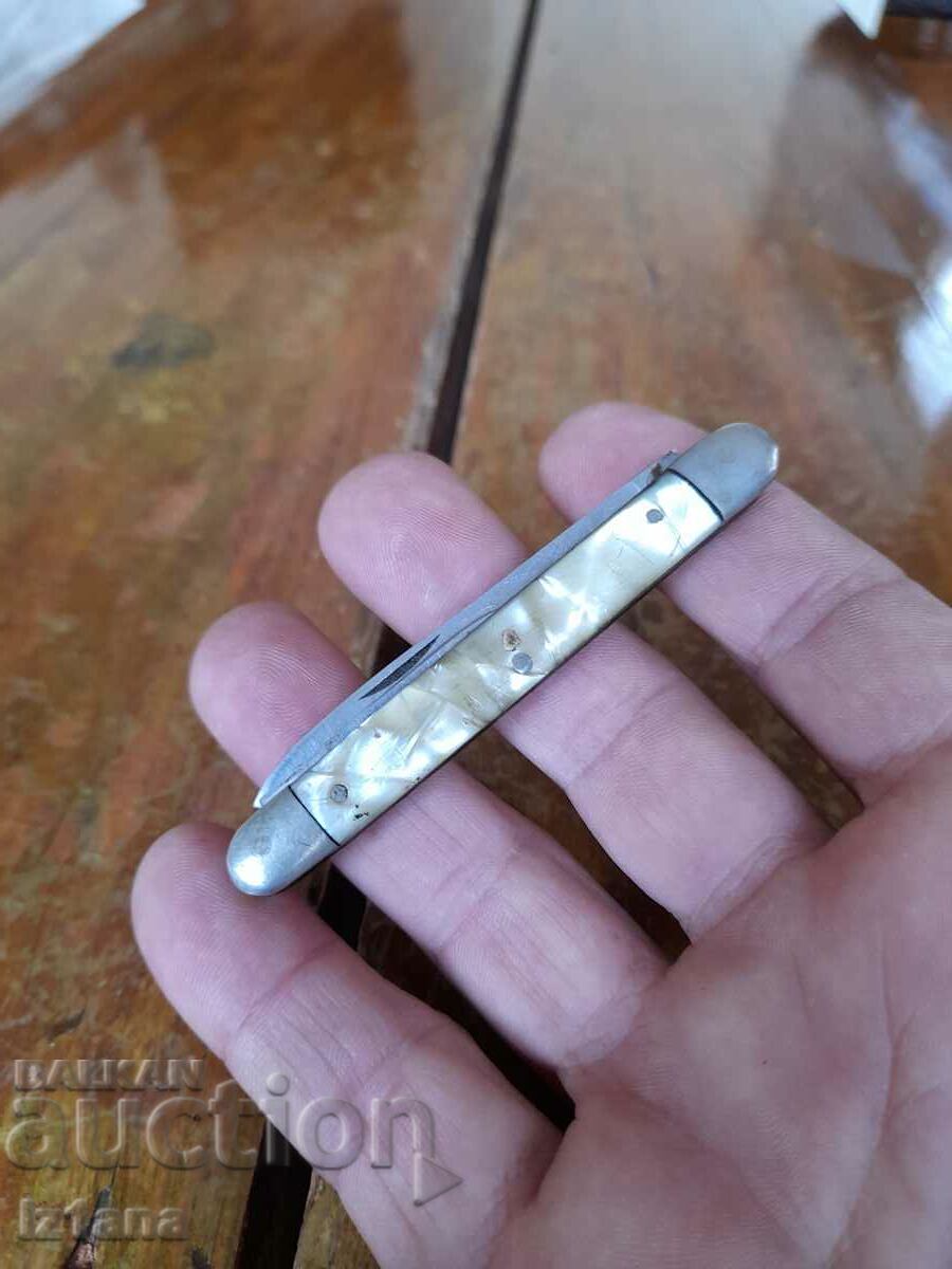Old pocket knife, knife, knife with price 25.00 BGN | € 12.78 Old pocket knife, knife, knife with price 25.00 BGN | € 12.78
