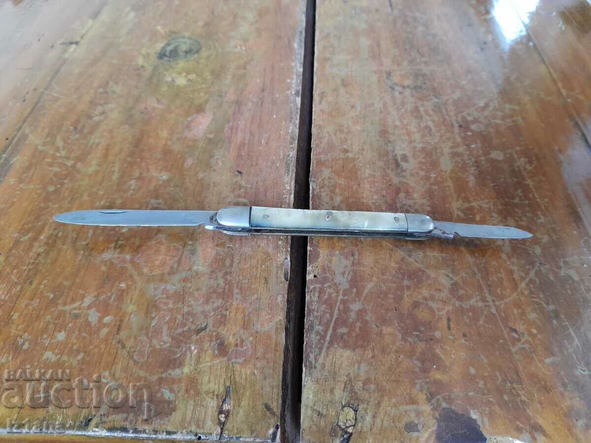 Delivery of Old pocket knife, knife, knife Delivery of Old pocket knife, knife, knife