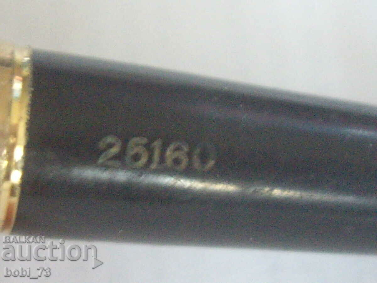 Licitație stilou vechi aurit. Licitație stilou vechi aurit.