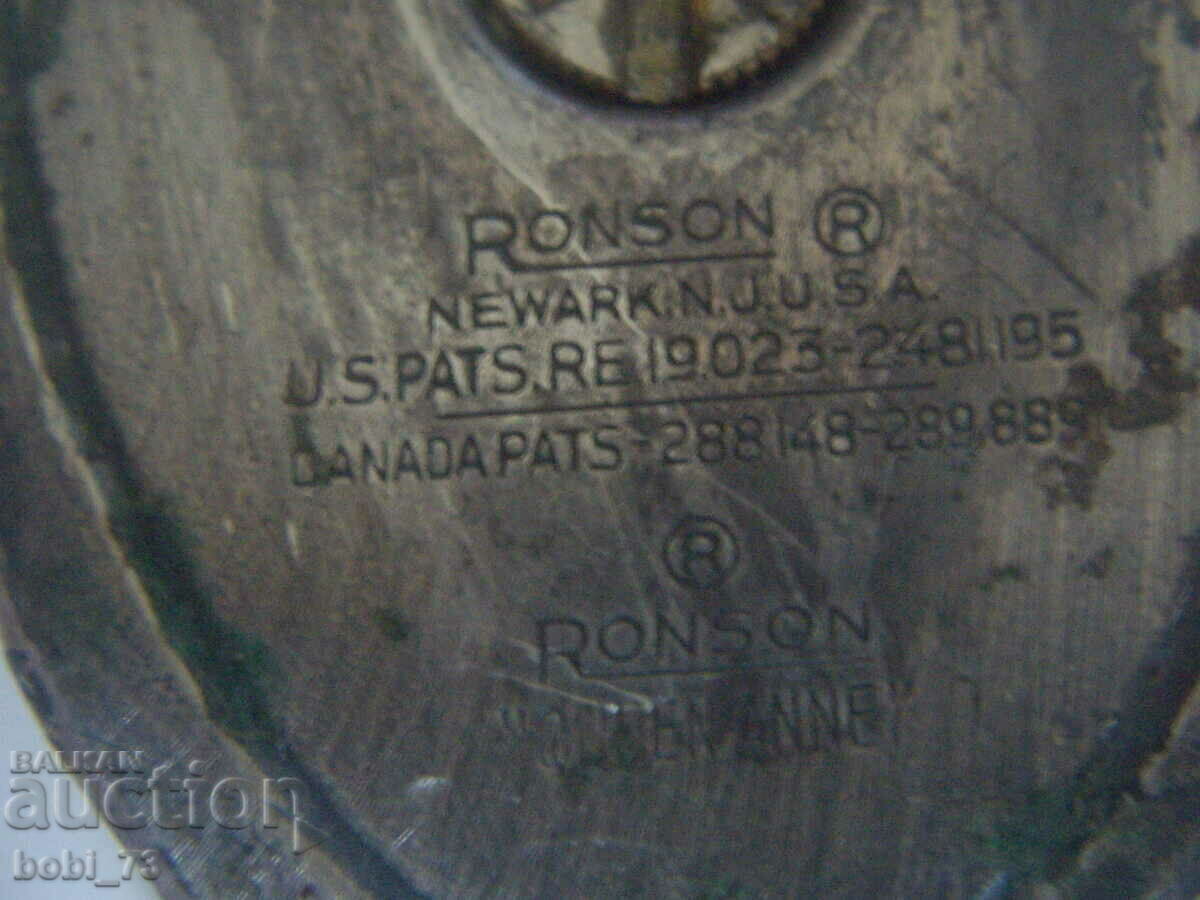 Παράδοση Ενδιαφέρον vintage αναπτήρας τραπεζιού Ronson Παράδοση Ενδιαφέρον vintage αναπτήρας τραπεζιού Ronson