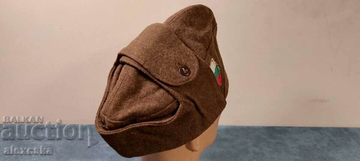 Old officer's hat with price 20.00 BGN | € 10.23 Old officer's hat with price 20.00 BGN | € 10.23