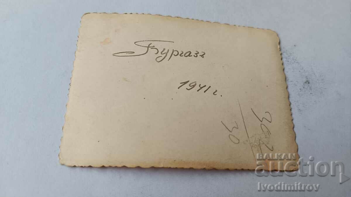 Photo Burgas Youth and girls on the beach 1941 with price 1.85 BGN | € 0.95 Photo Burgas Youth and girls on the beach 1941 with price 1.85 BGN | € 0.95