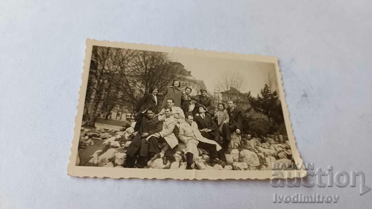 Снимка София Младежи и девойки в Борисовата градина