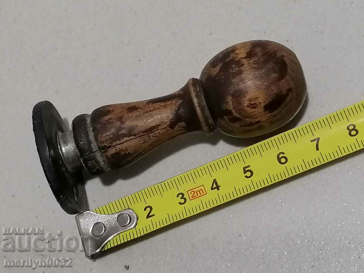 Delivery of Old bronze seal for red wax early soc NRB