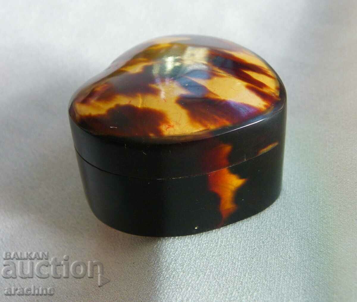 Tortoise shell jewelry, France, Art Deco with price 95.00 BGN | € 48.57 Tortoise shell jewelry, France, Art Deco with price 95.00 BGN | € 48.57