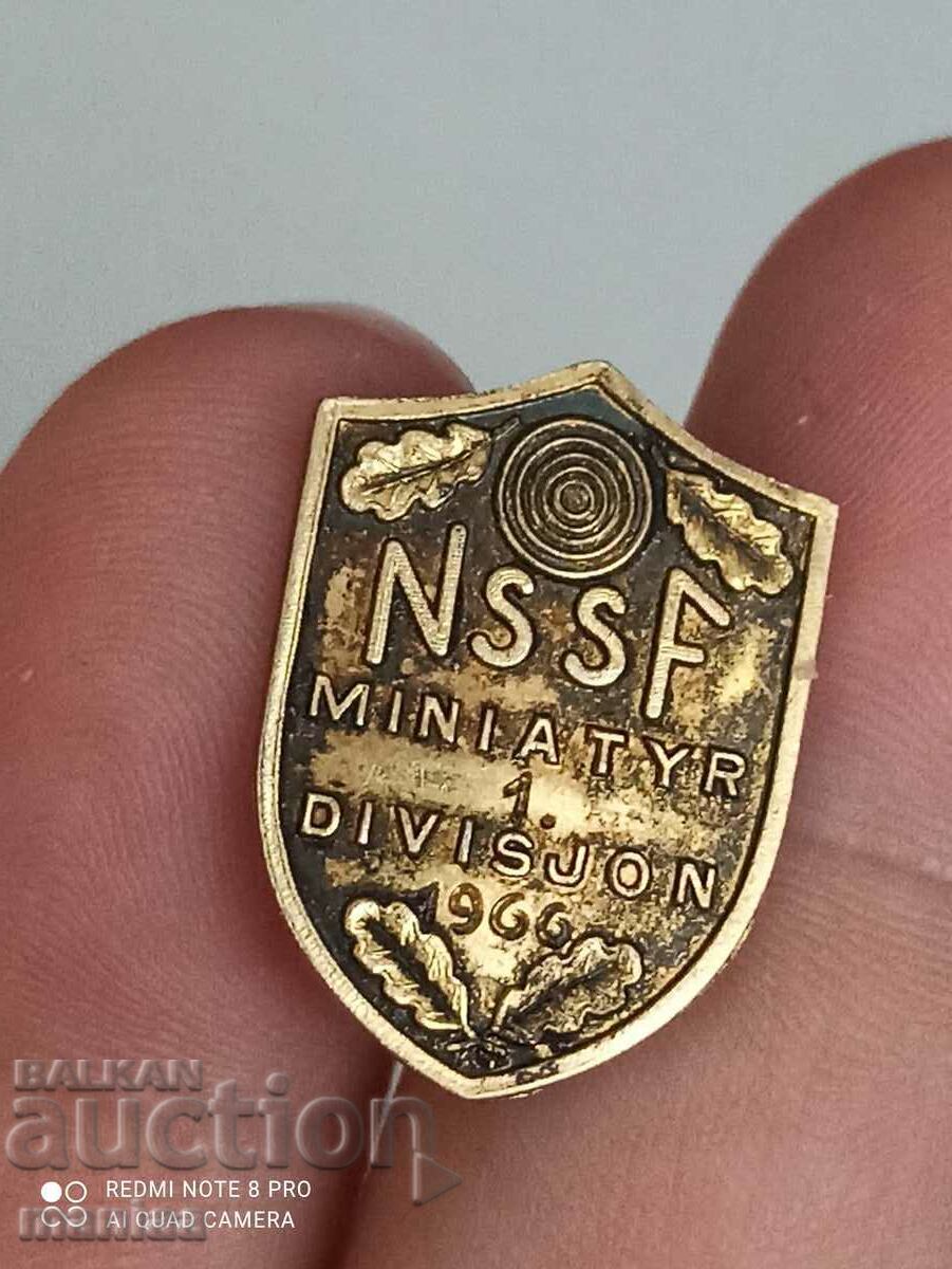 Norwegian silver military badge with the benefit