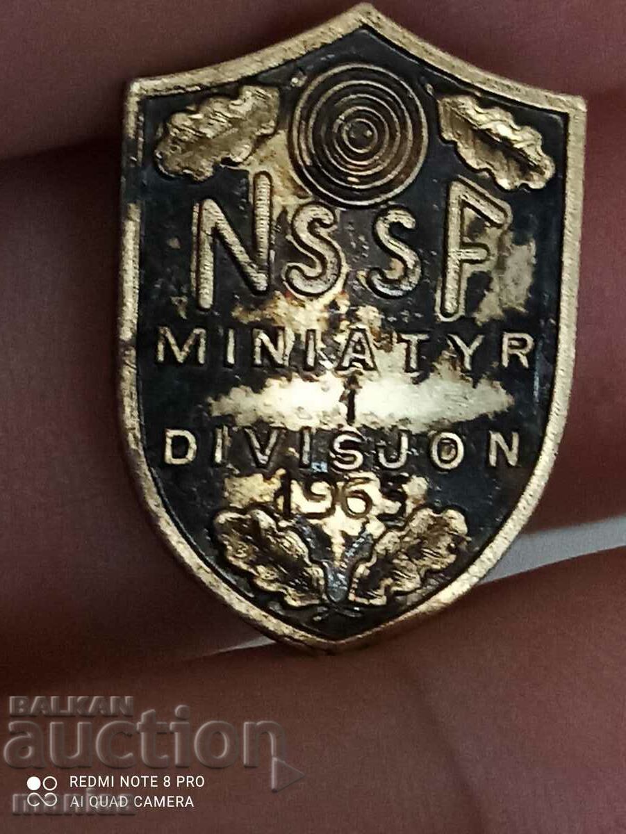 Norwegian silver military badge with the benefit Norwegian silver military badge with the benefit