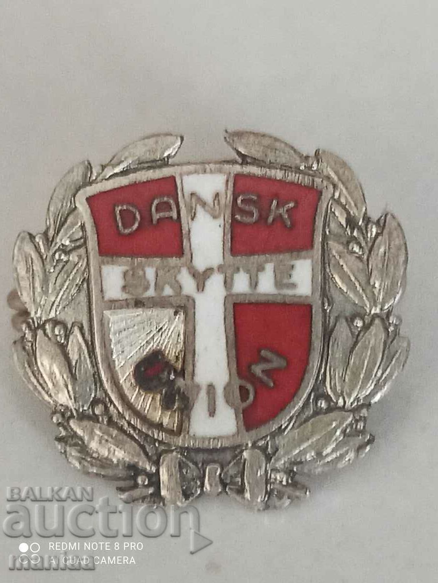 Auction Danish silver badge sample 925 Auction Danish silver badge sample 925