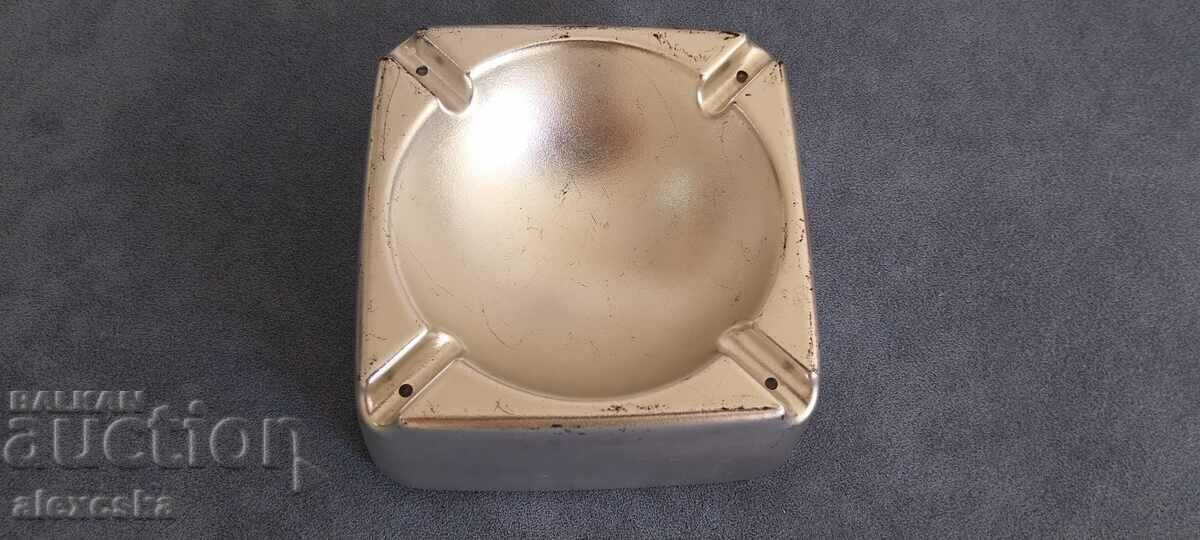 "Αστείο" τασάκι - 7